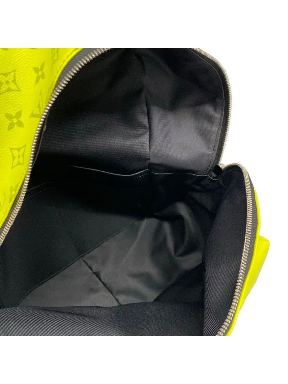 Louis Vuitton Backpack Taigarama Discovery Jaune Leather Cowhide